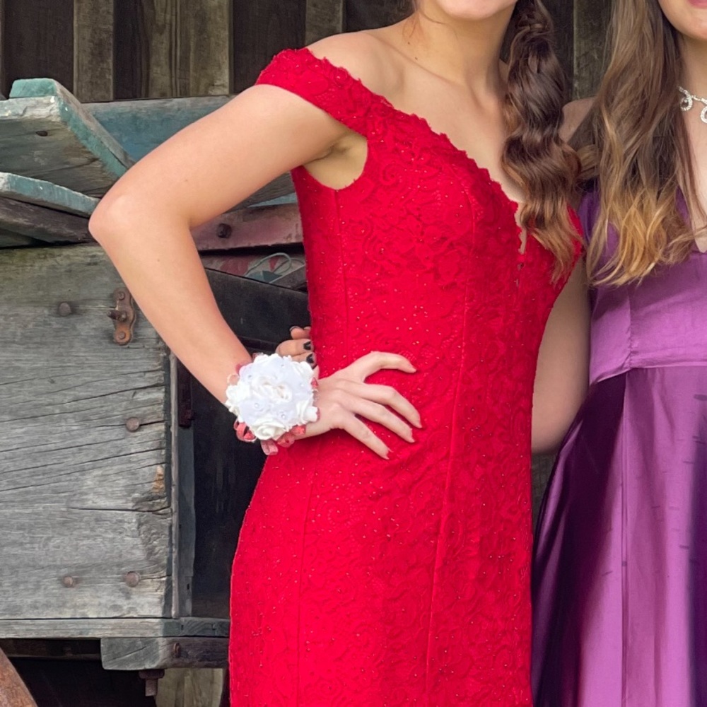 Size 4 red lace prom dress! Worn once. Excellent condition!